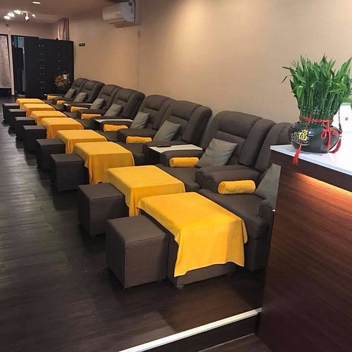 Experience Modern Relaxation at Black Spa - Luxury Beauty & Spa