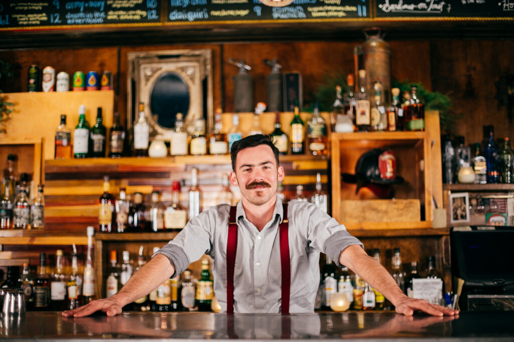 Fire House Bar & Lounge: Destinasi Lounge Favorit untuk Acara Privat dan Hiburan Malam di Charlotte